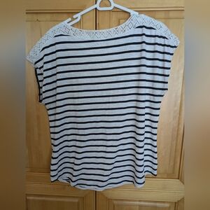 Ricki's S/S Top Size XL (Free with $50.00 Purchase)